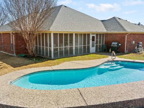 10971 Lakecrest Dr, Sanger, TX 76266