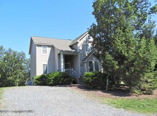 209 Sycamore Ct, Tannersville, PA 18372