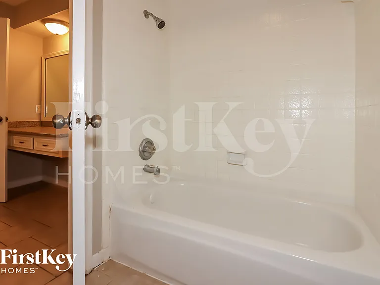 11506 Bristol Lane Ct — Photo 13