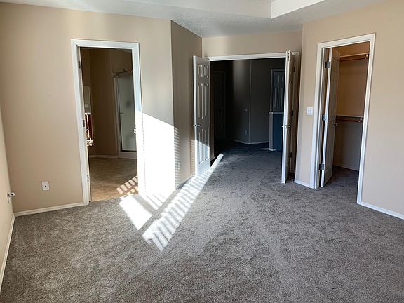 Master Bedroom, Bathroom Closet