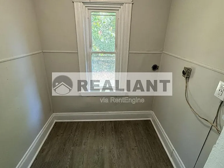 4516 Huntington Ave — Photo 7