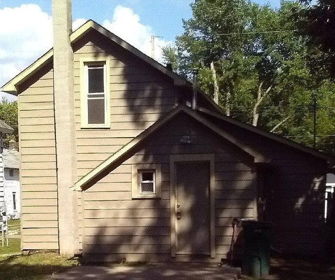 1424 Lyons Ave — Photo 14