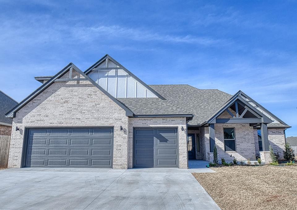 1st image of 3909 Catalina Ln