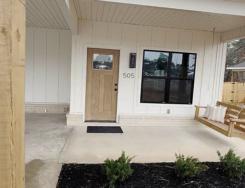 1st image of 505 Boswell Rd