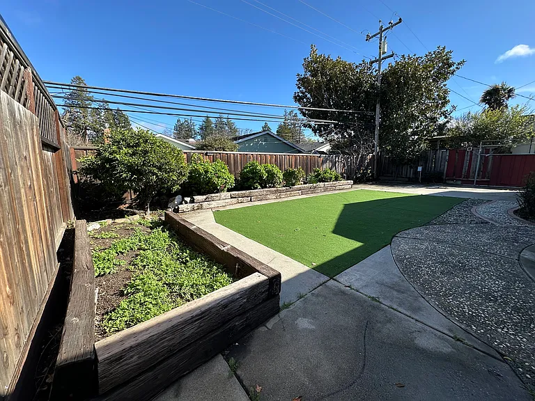 938 Hibiscus Ln — Photo 10