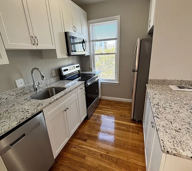 181 Washington Ave #3