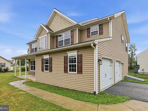 2nd image of 125 Woodmeadow Dr
