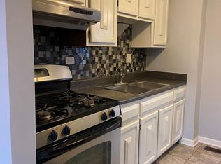 4055 Club Tree Dr, Streamwood, IL 60107