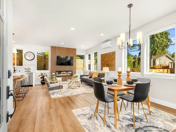 4326 A SW Mills Street, Seattle, WA 98136