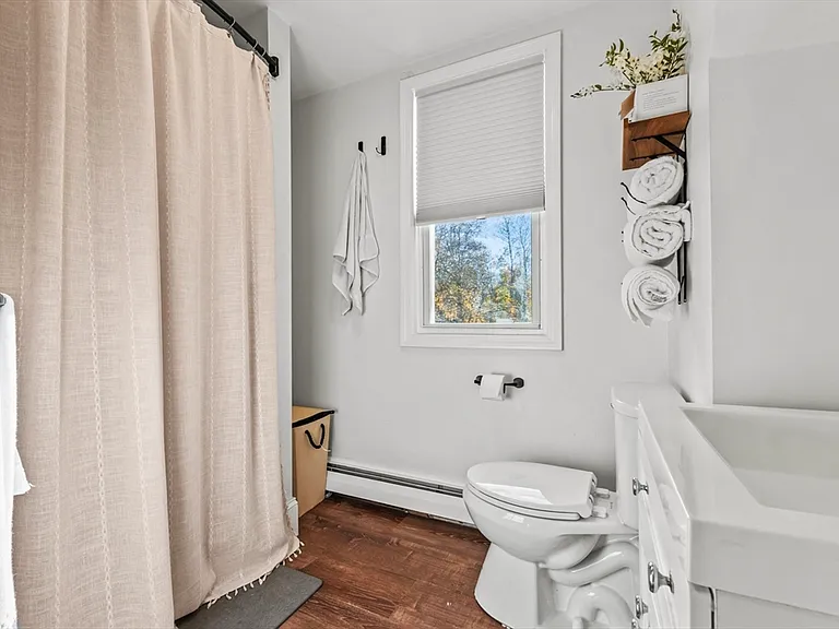 1142 Washington St #2 — Photo 7