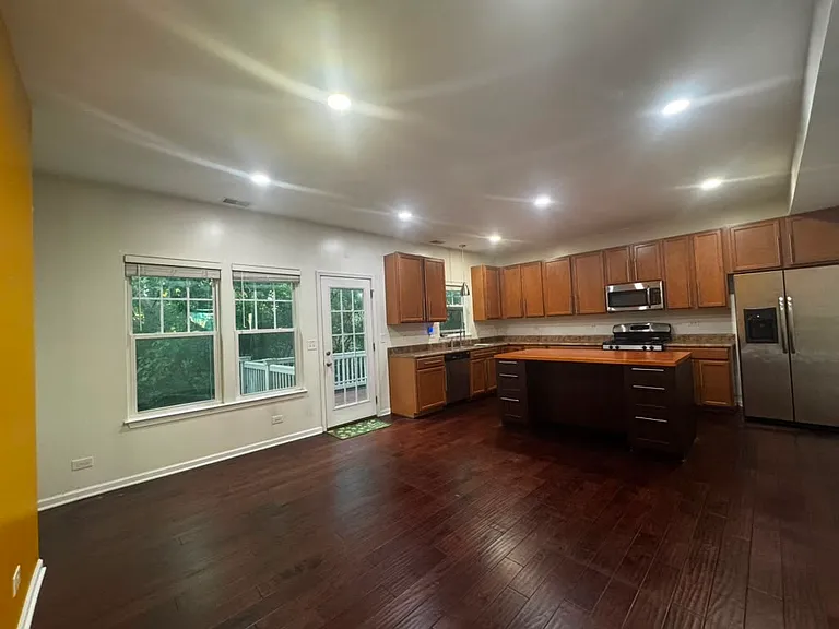 3335 Kentshire Cir — Photo 11