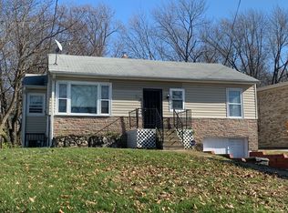 6016 Bermuda Dr, Saint Louis, MO 63135