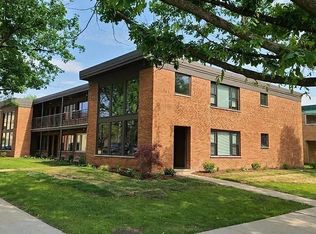 1143 David Dr APT 4, Bensenville, IL