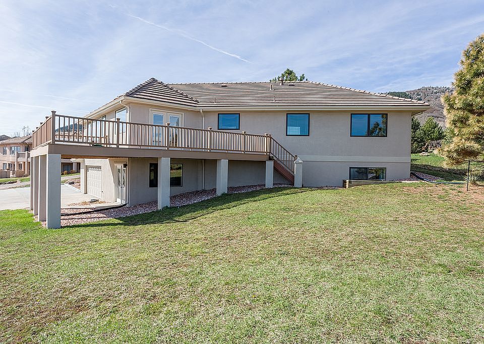 11051 Lone Pines