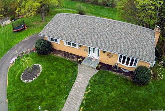 BRAND new roof on this gorg...