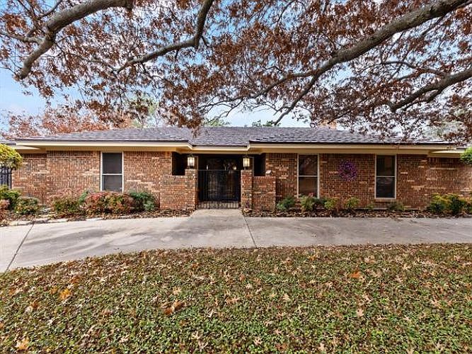 1st image of 3829 Arborlawn Dr