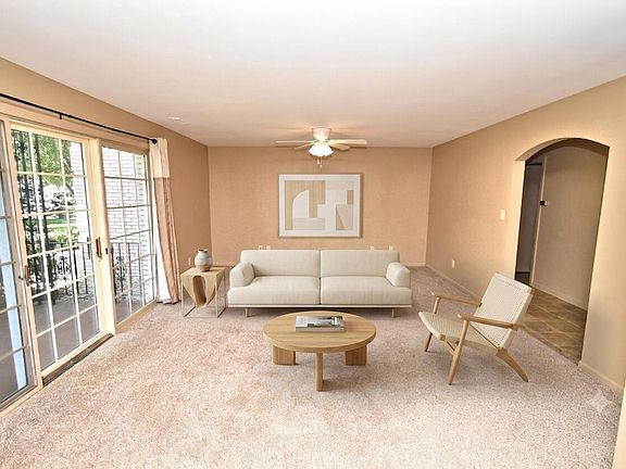 5th image of 2288 Bordeaux Walk APT D1
