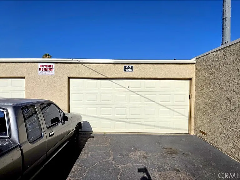 2334 E Santa Fe Ave #4 — Photo 30