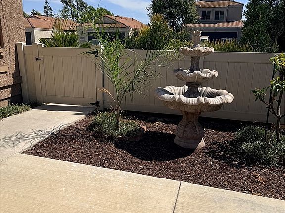 4th image of 10260 Santa Rosa Ct