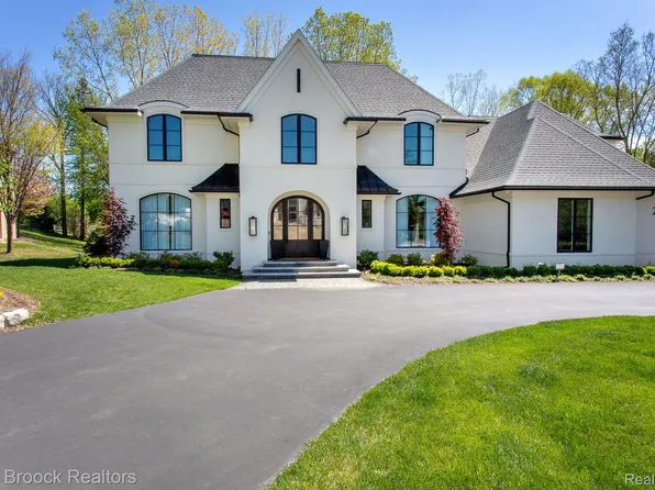 217 Dourdan, Bloomfield Hills, MI 48304