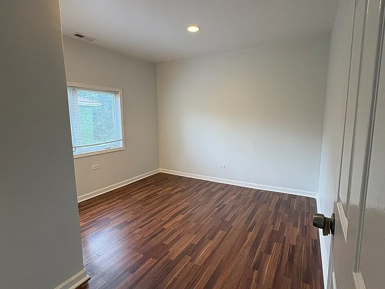 8513 S Sangamon St #2 — Photo 4