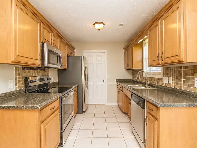 9003 Callan Ct — Photo 5