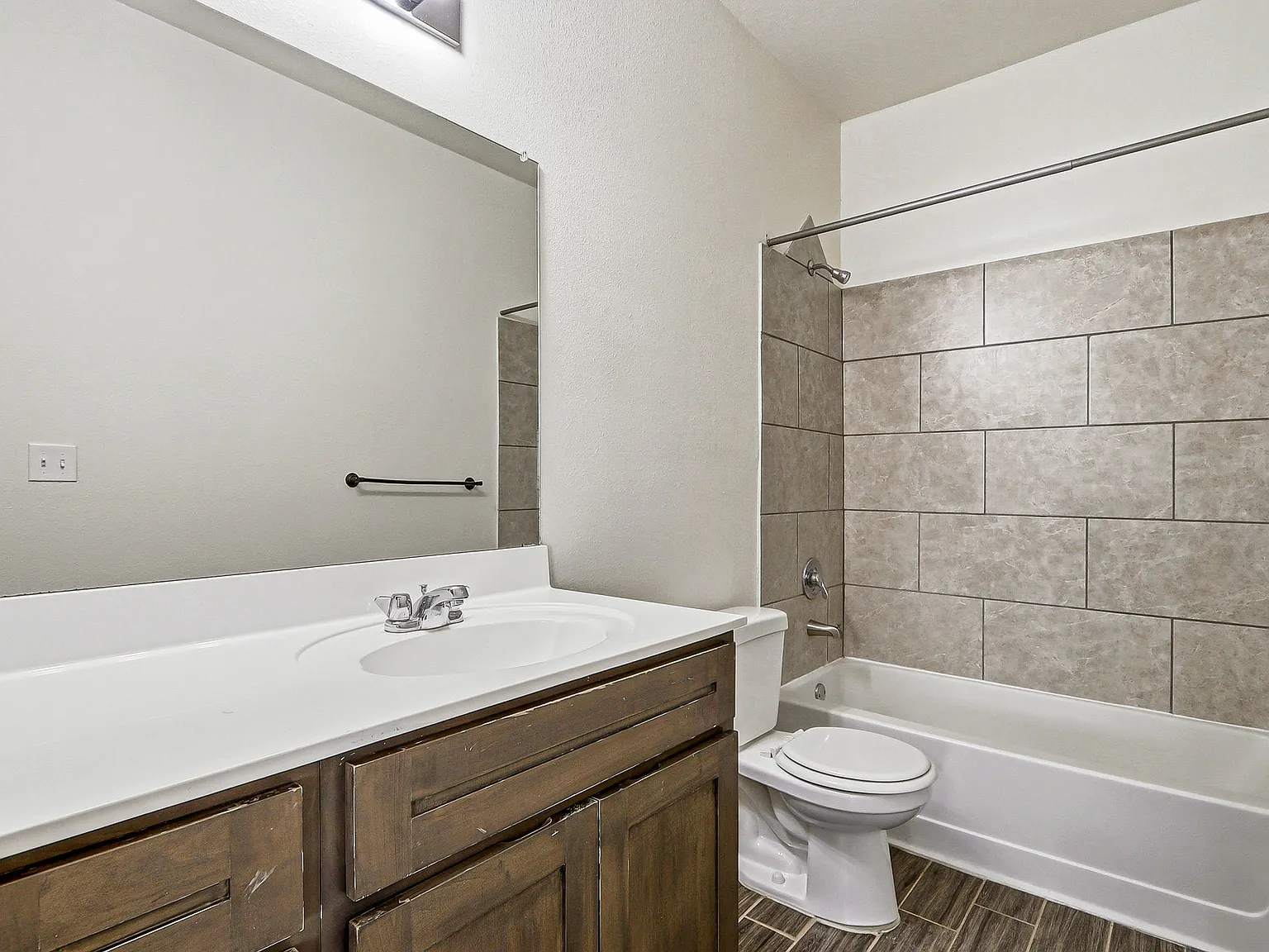 13659 Everingham - 1 — Photo 4