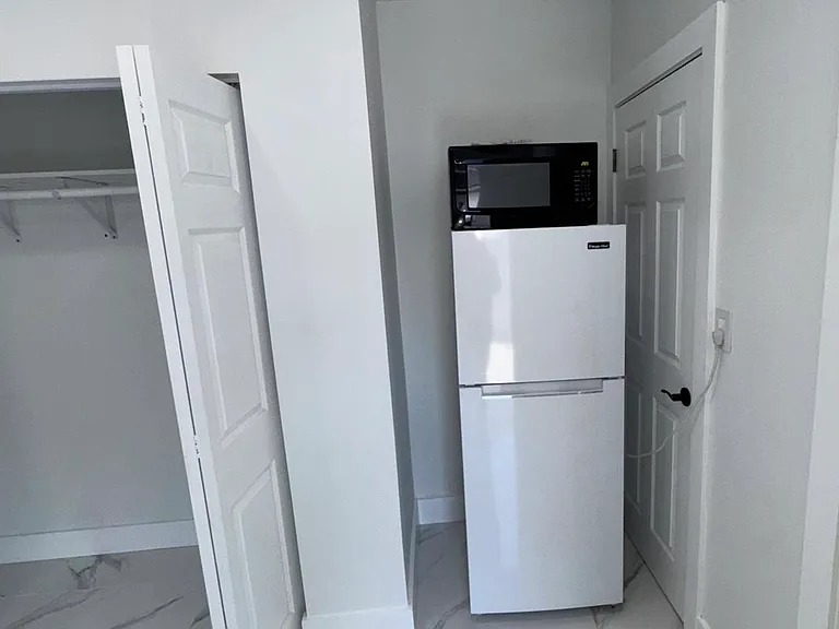 17170 NE 3rd Ct #2 — Photo 3