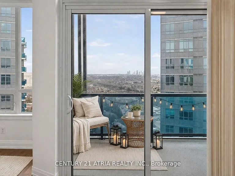 7165 Yonge St #Penthouse 09 — Photo 9