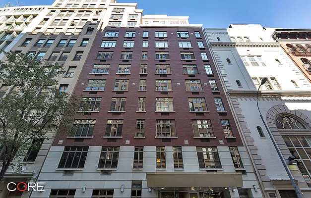 Rented by CORE | media 21