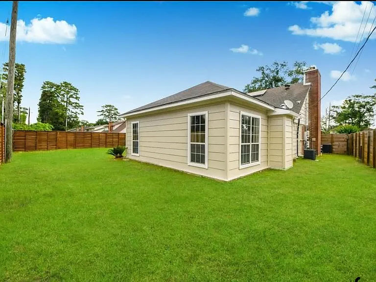 15719 Baytree Dr — Photo 13
