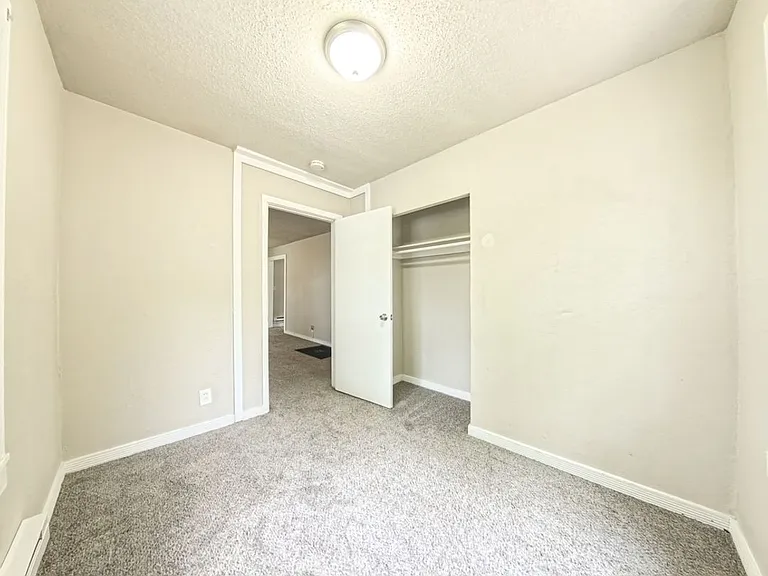 1220 E 37th Ct — Photo 6