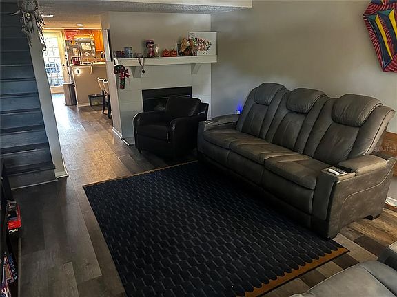 4th image of 2118 Fletchers Point Cir