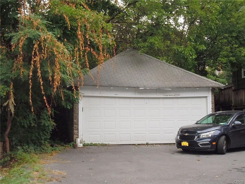 2nd image of 433-435 Columbus Ave #35