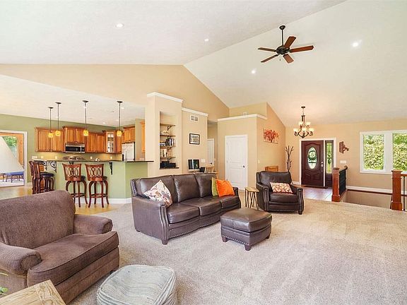 5th image of 2690 Blue Meadow Dr