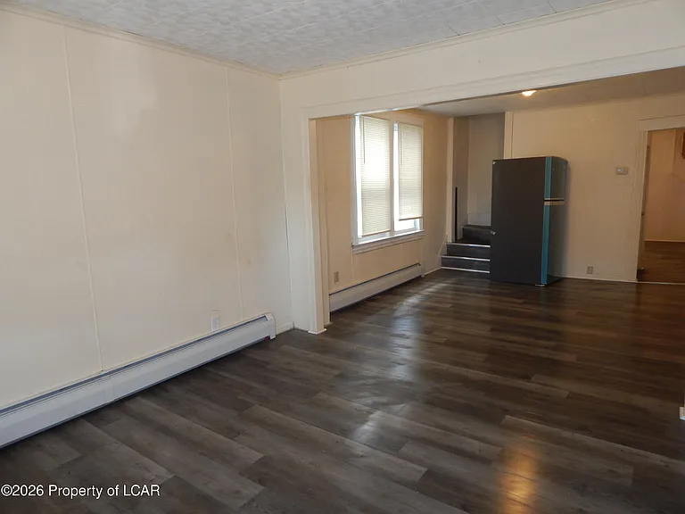 13 Woodbury St — Photo 3