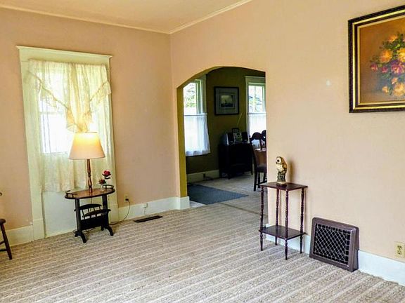 4th image of 203 Louise Ave