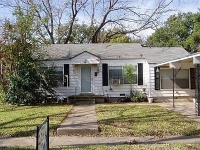 1st image of 1004 S Cypress St