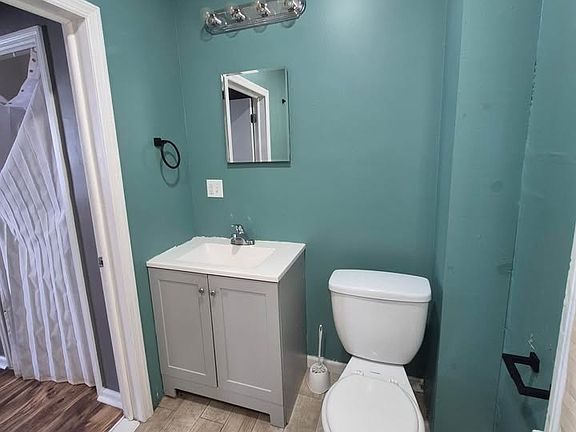 4th image of 165 N 11th St APT 1