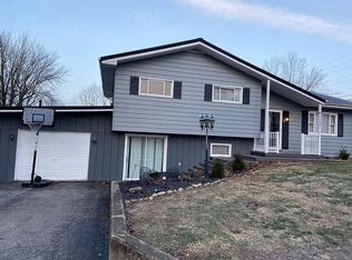 7640 E Monroe St, Dugger, IN 47848