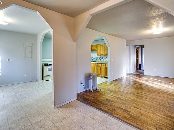 5th image of 22605 NE 67th Ave