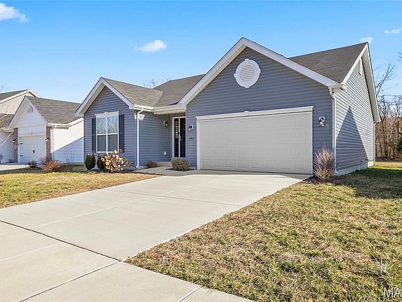 2nd image of 5917 Creek Side Pl
