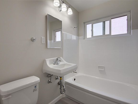 4th image of 1151 Davis St APT 7