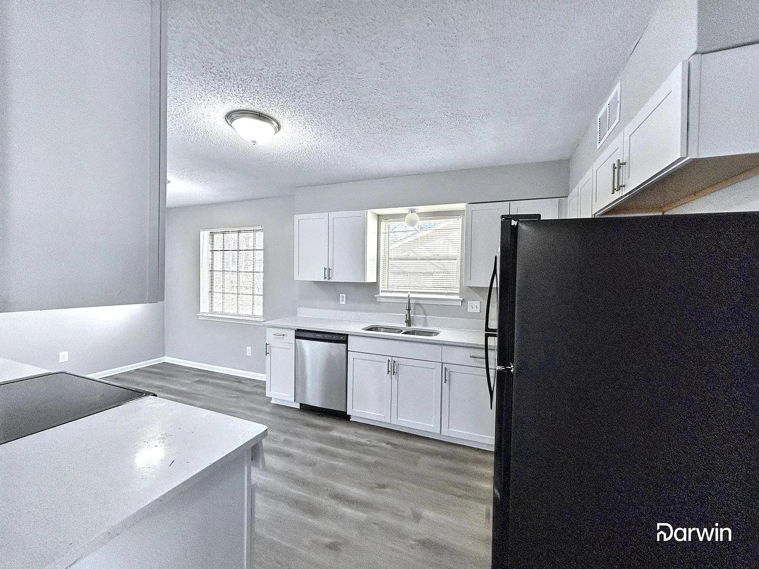 3 bed, 2.0 bath, 2187 sqft, $1,575 — Photo 2