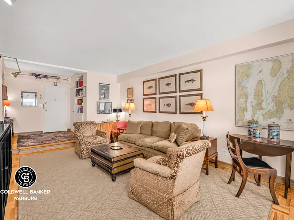 215 East 79th Street 7E image 2 of 7