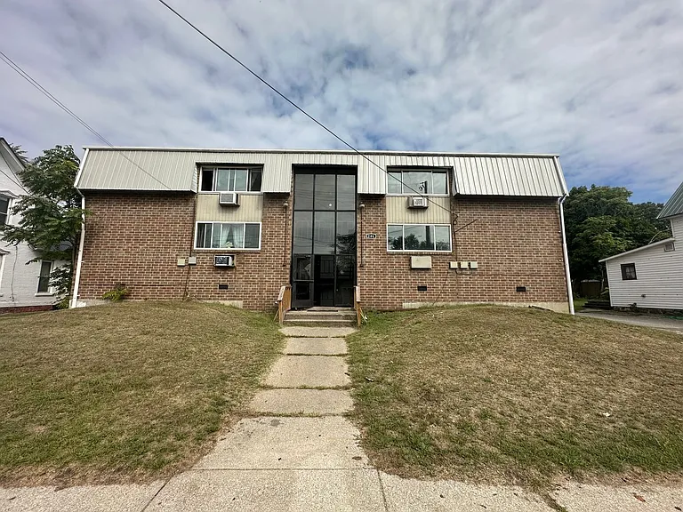 204 Middlebury St — Photo 12
