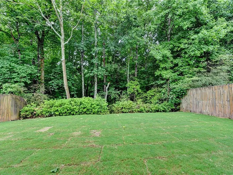 2208 Staunton Dr — Photo 49