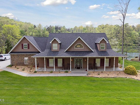 4th image of 321 Pitt Rd