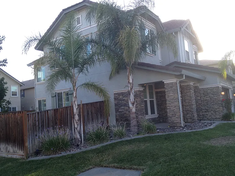 2326 Abbott Ct — Photo 6