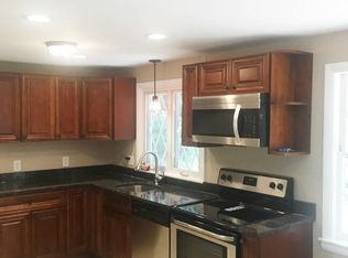 35 Leyden Park Rd, Brockton, MA 02302